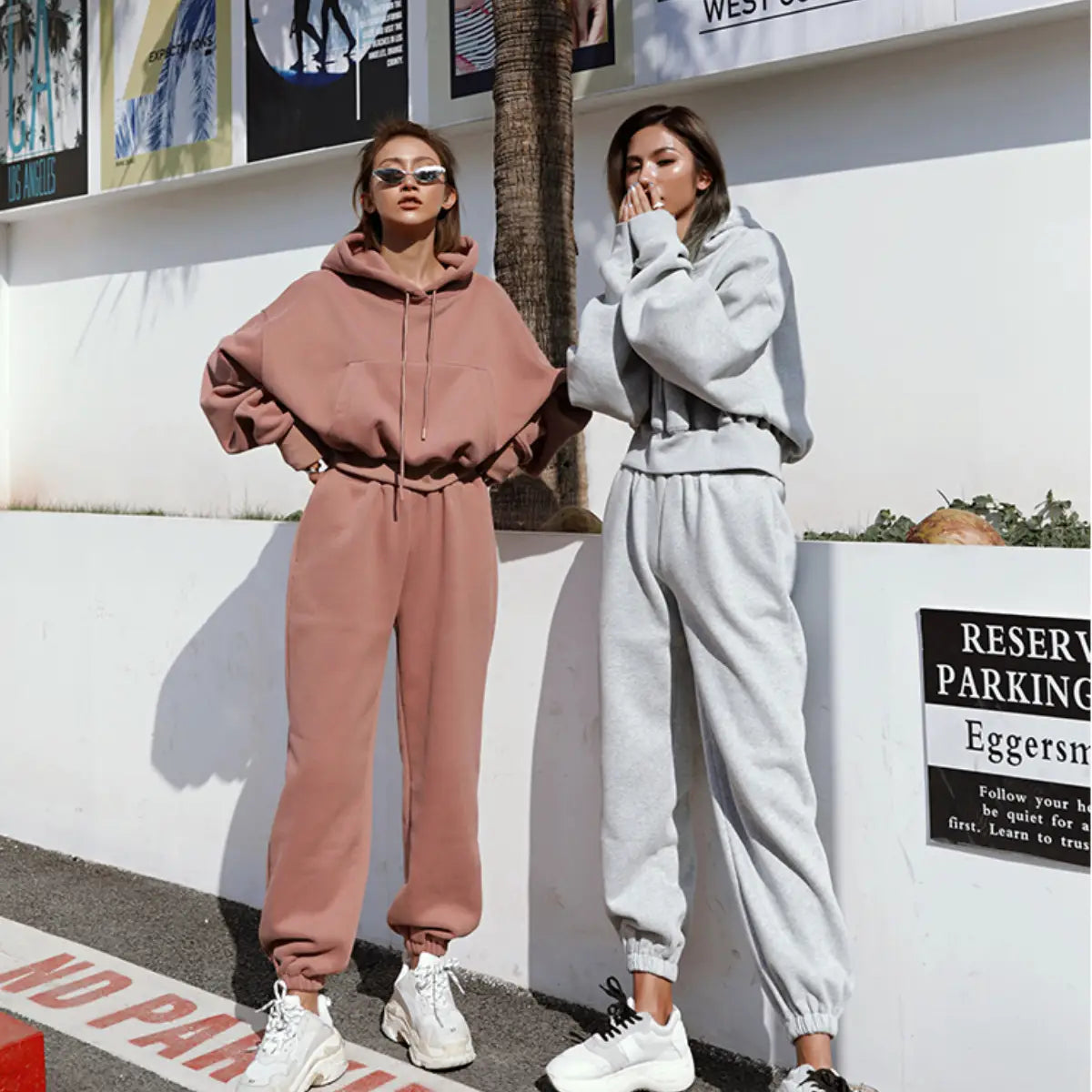 Ensemble de vêtements de sport chauds à capuche et pantalon pour femmes