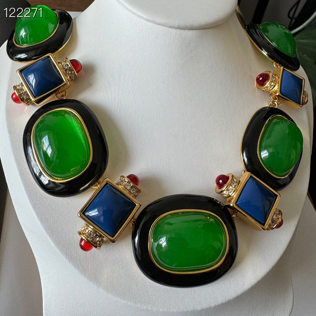 Medieval retro emerald glass exaggerated high-end niche necklace - Pleasures and Sins   Pleasures and Sins