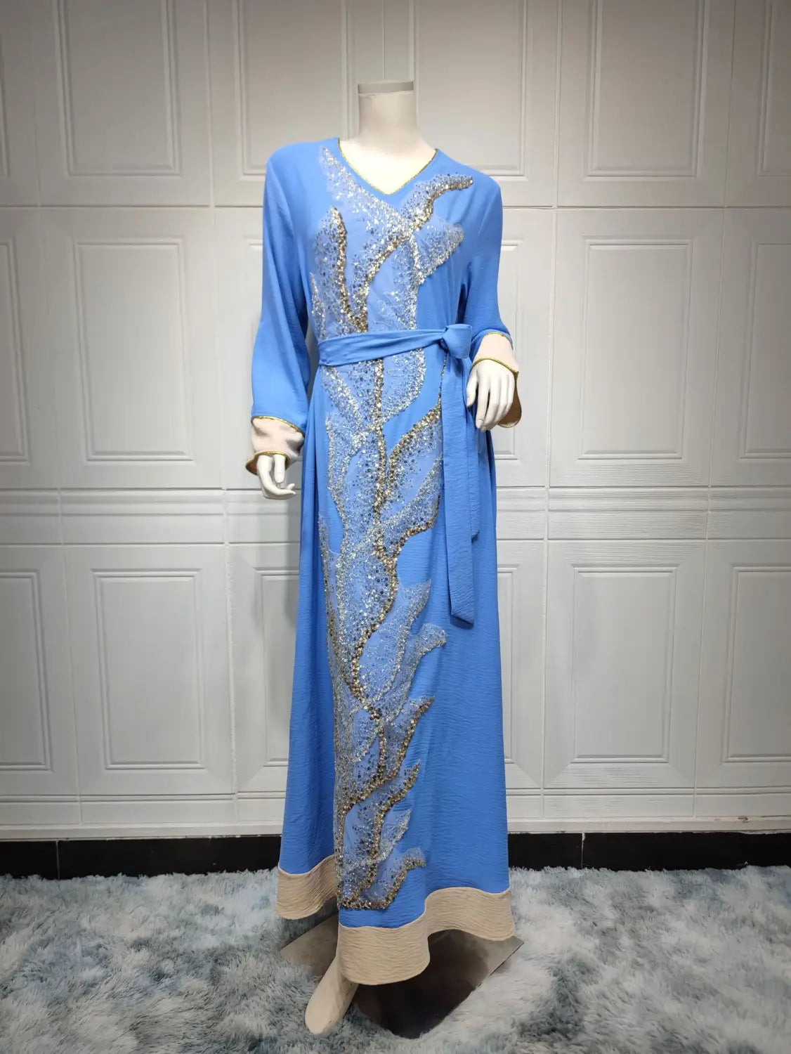 Robe musulmane pour femmes brodée de paillettes