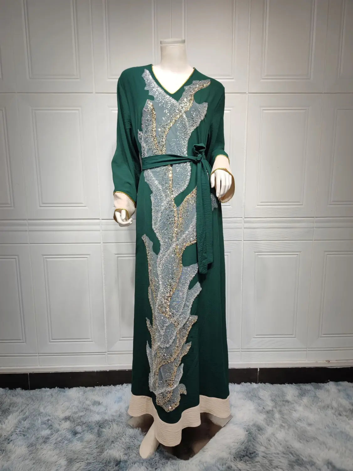 Robe musulmane pour femmes brodée de paillettes