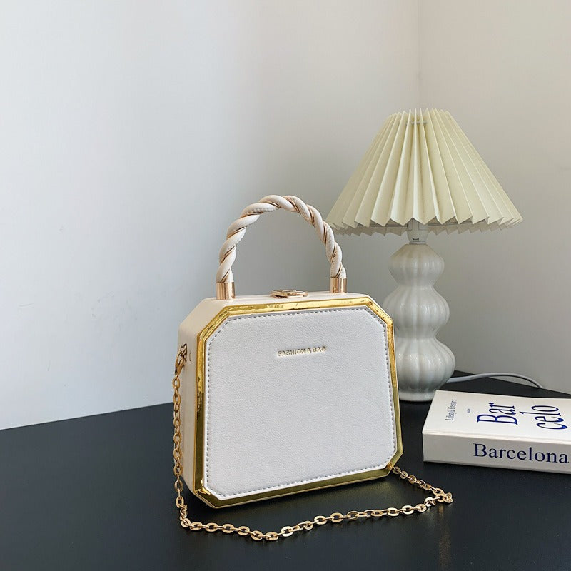 Fashionable square bag stylish simple and chic chain crossbody bag