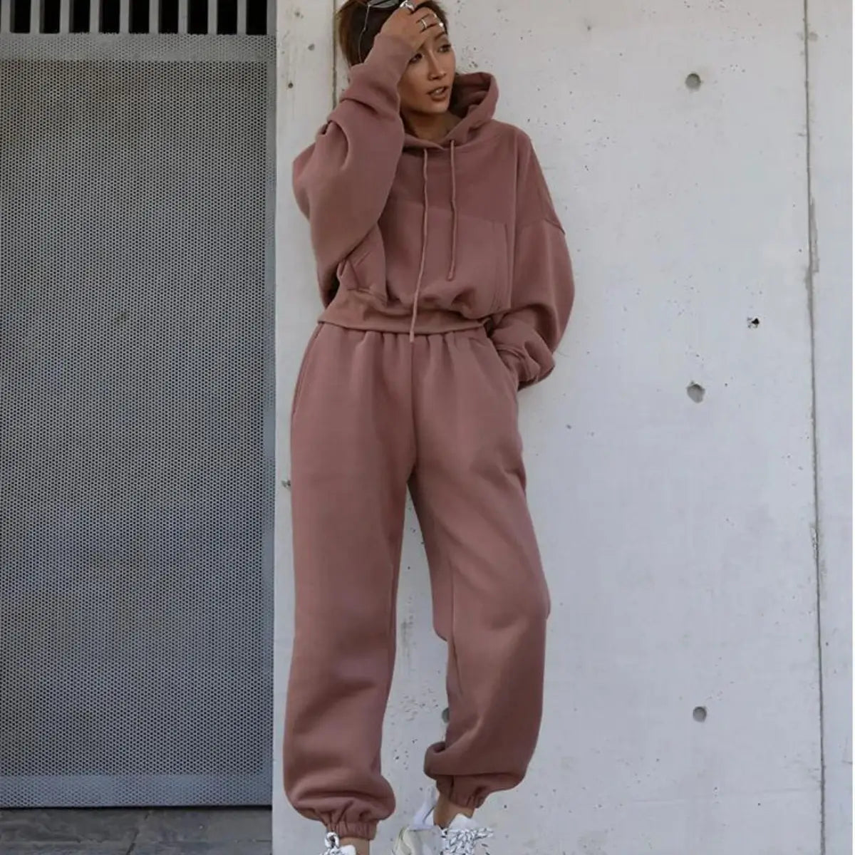 Women’s warm hooded shirt and pants set sportswear set