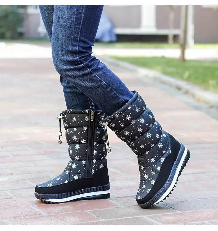 Cozy Thermal multicolor padded snow boots with snowflake pattern and side zipper design.