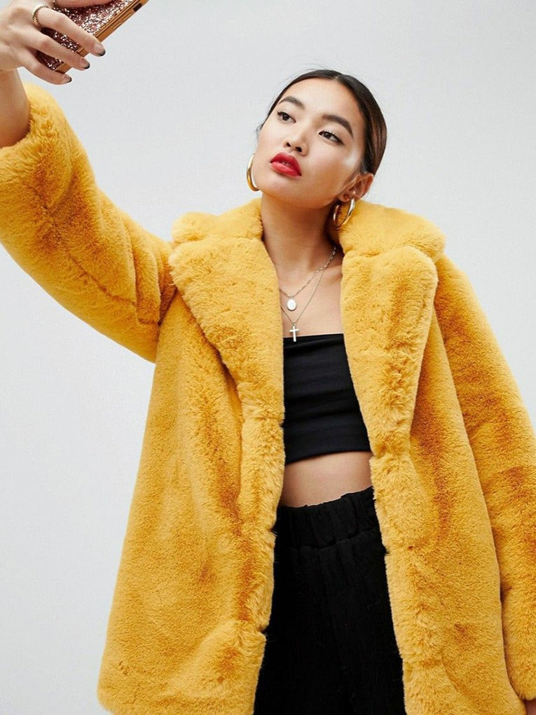 Fur plush warm loose jacket with thick collar and fur coat