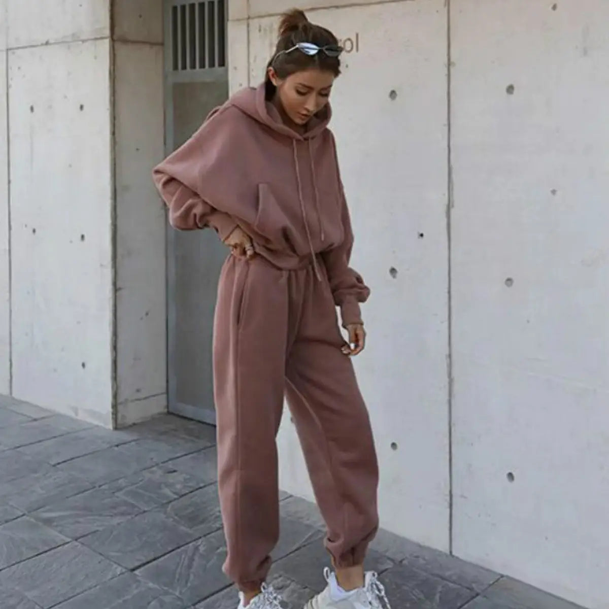 Women’s warm hooded shirt and pants set sportswear set