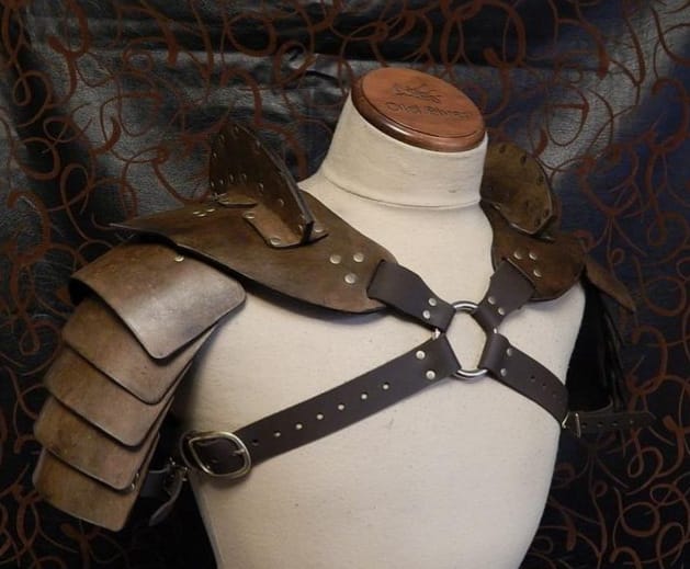 Armure d'épaule en cuir Pu Rivet de guerrier médiéval