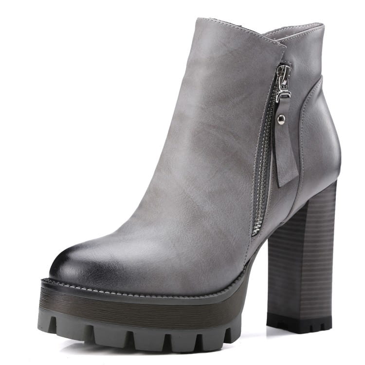 Stylish Grey leather platform ankle boot with chunky heel for British Retro High vibes.