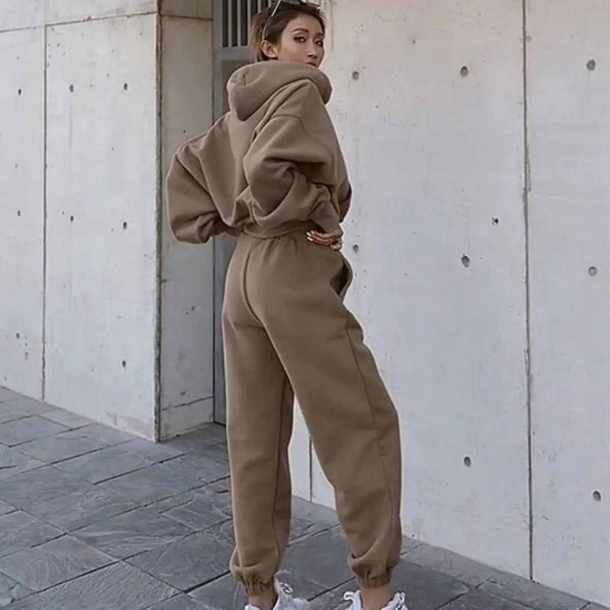 Ensemble de vêtements de sport chauds à capuche et pantalon pour femmes