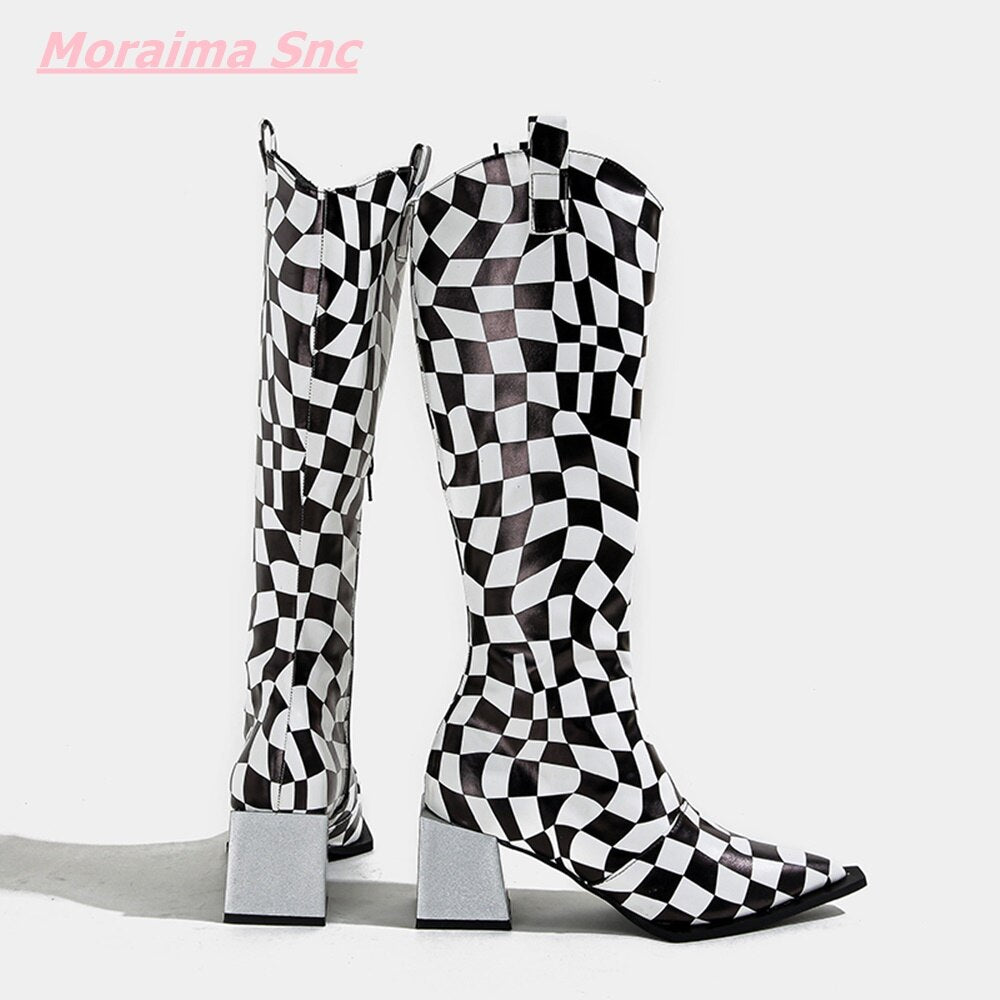 Bottes pointues pour femmes en damier noir et blanc à talon carré et fermeture éclair latérale