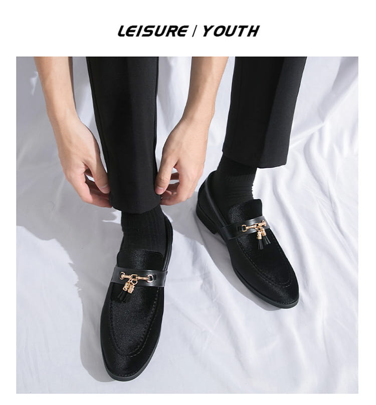 Black velvet loafers with gold hardware for Men’s British Style Velour Moccasin Trendy.