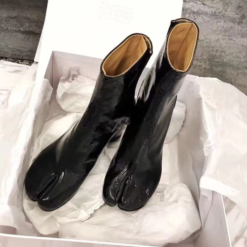 Black patent leather split toe tabi boots with an 8cm block heel for stylish comfort.