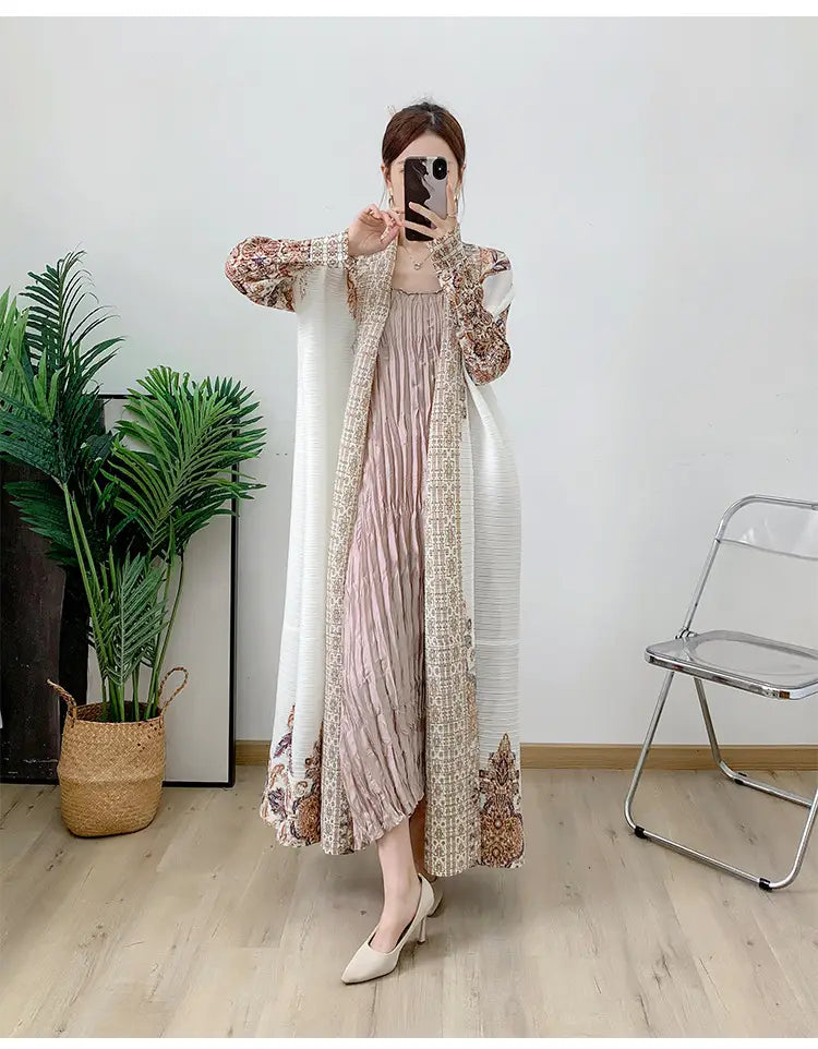 Beige Faltenmantel Cape Bedruckte Arabische Robe für Frauen