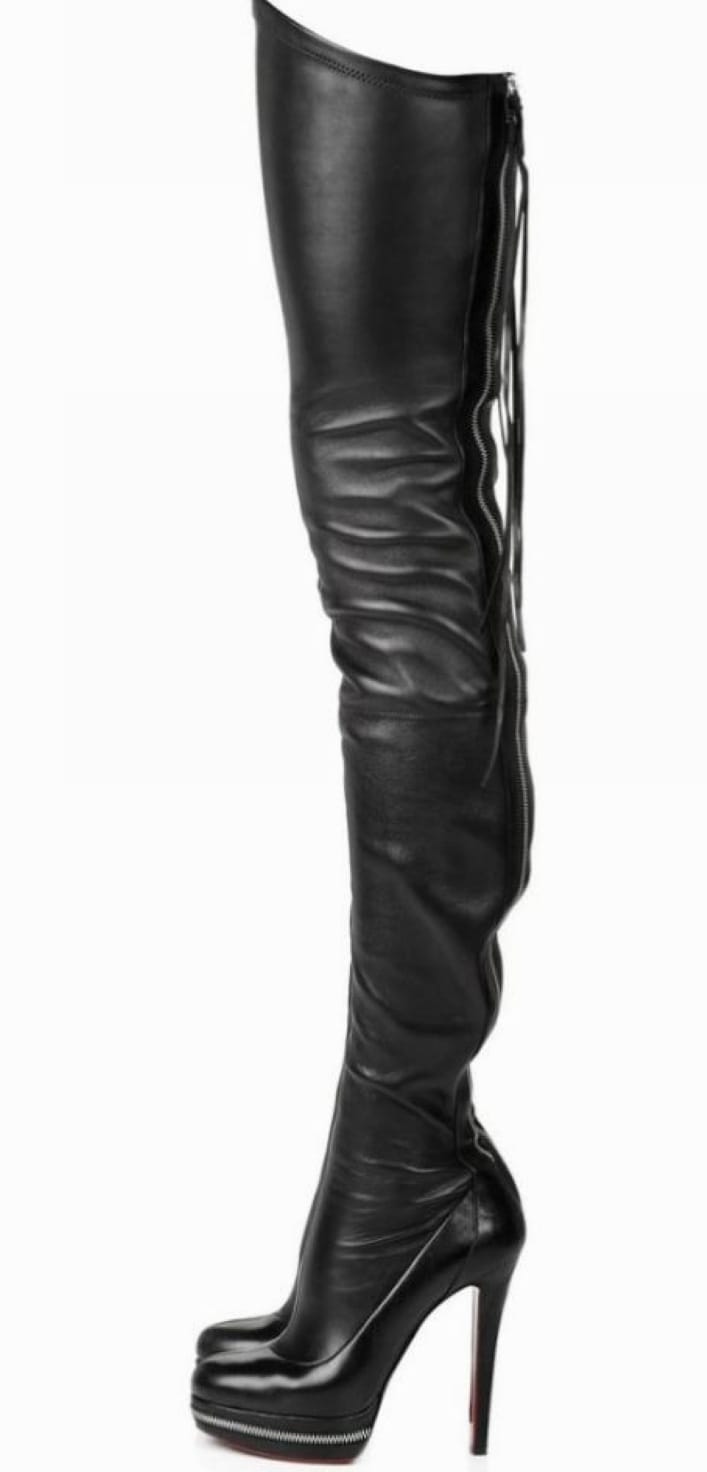 Overknee-Stiefel aus echtem Leder mit sexy Reißverschluss hinten im Nachtclub