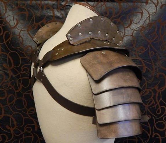 Armure d'épaule en cuir Pu Rivet de guerrier médiéval