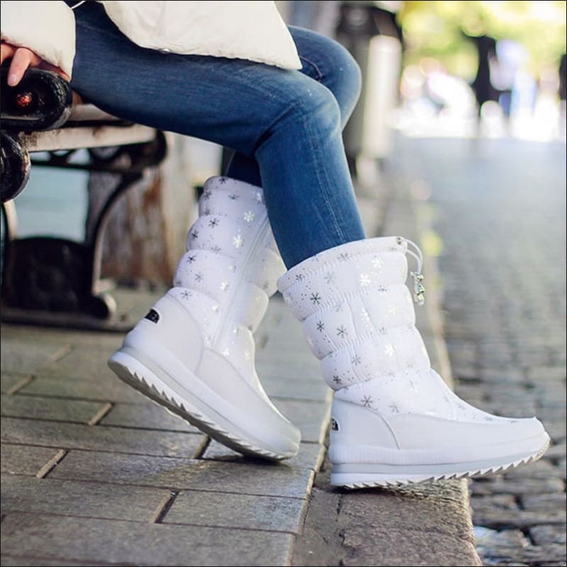 Cozy Thermal Multicolor Padded Snow Boots for Winter