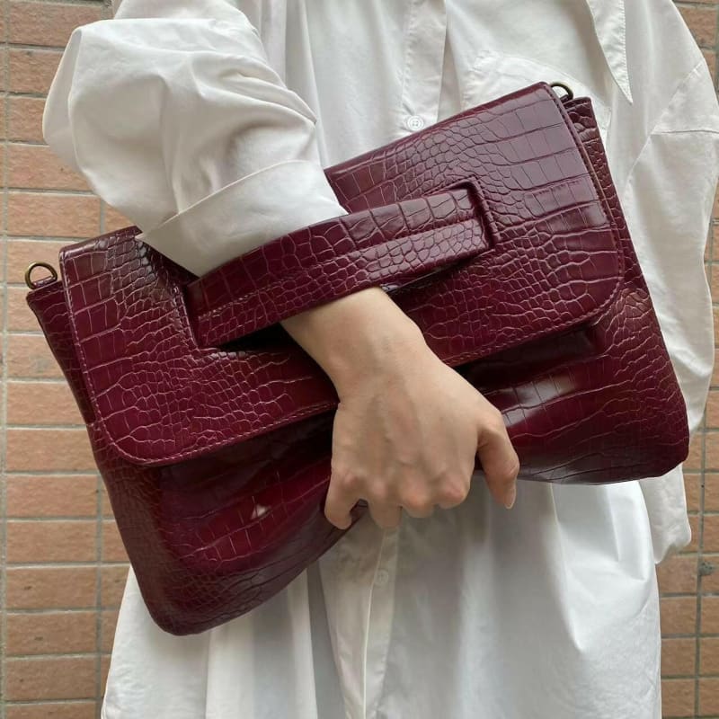 Crocodile Pattern Bag with Arm Sleeve for Files claret