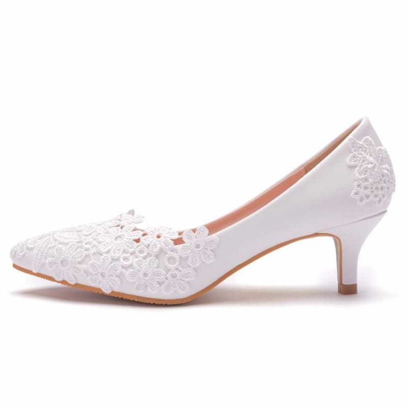 Elegant Lace Flower Wedding Shoes with 5cm Heel