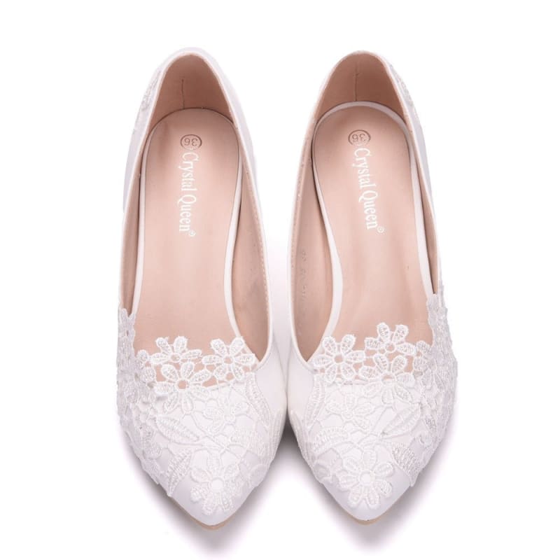 Elegant Lace Flower Wedding Shoes with 5cm Heel