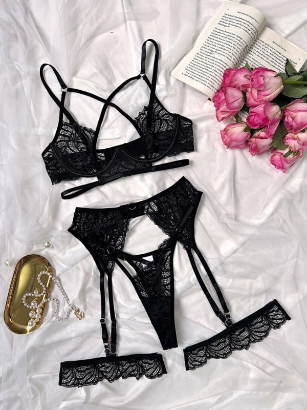 Four Piece Erotic Lingerie Set | Lace design Steel Ring