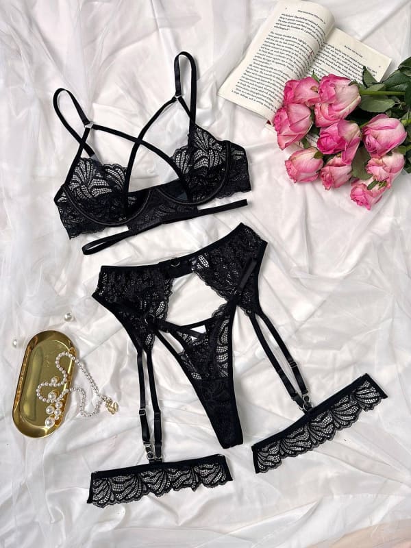 Four Piece Erotic Lingerie Set | Lace design Steel Ring