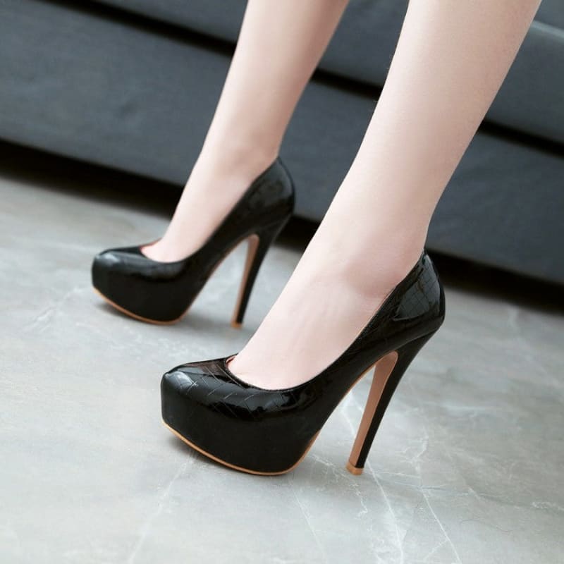 High Heel Court Shoes in Plus Sizes for All Genders Black