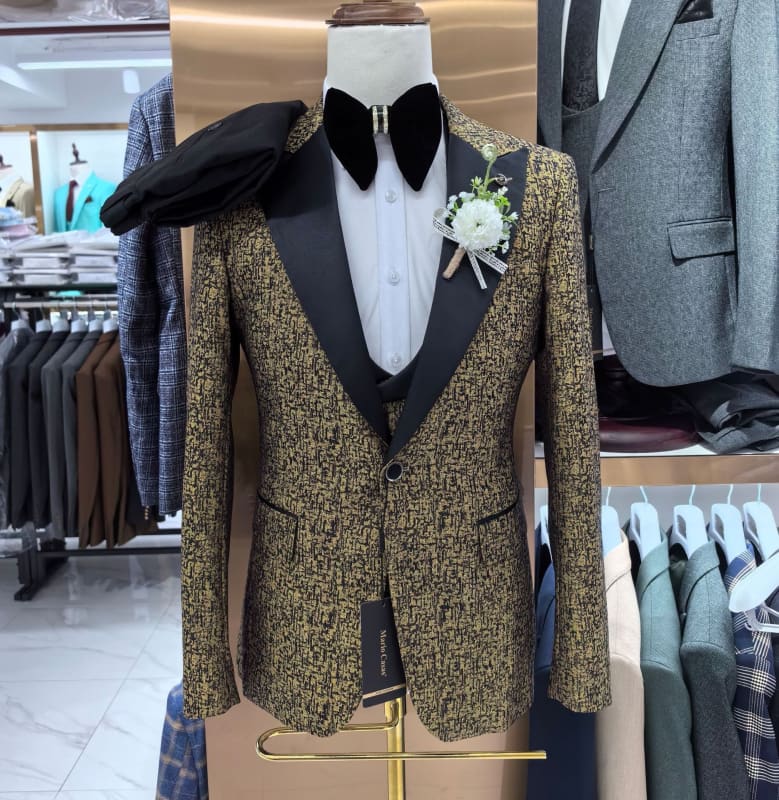 Jacquard Men’s Wedding Casual 3-Piece Suit Set Gold / XS