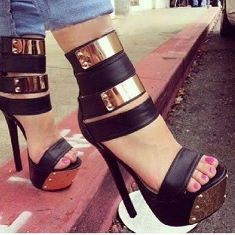 Ladies Open Toe Studded Platform Heel Shoes Black / 34