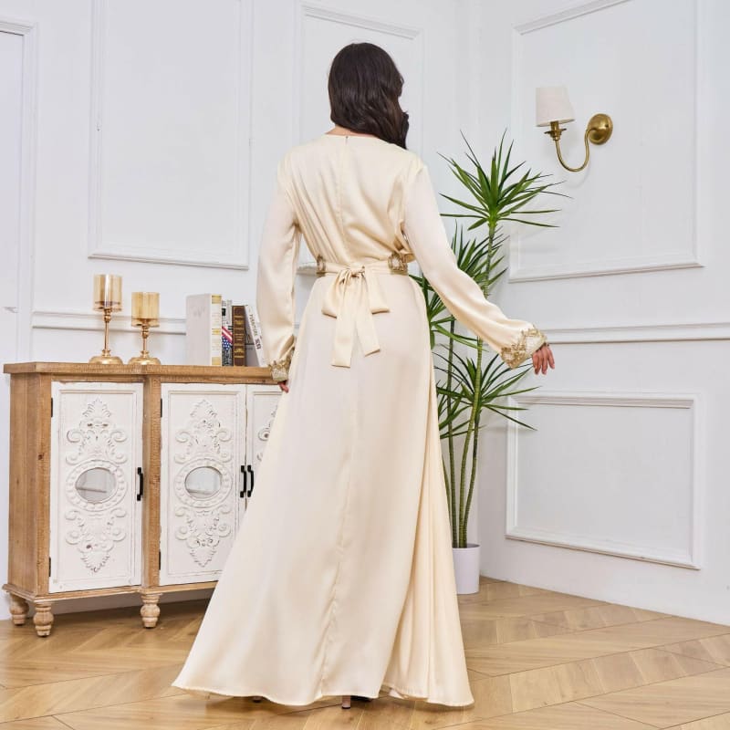 Luxurious Arab Muslim Robe for Women’s Fashion