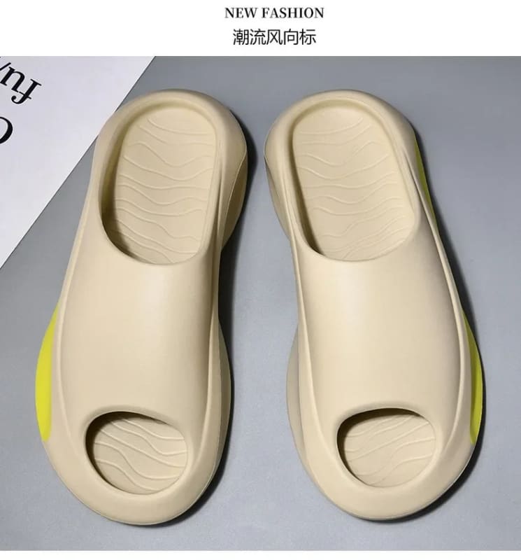 Hommes Nouveau design Sliders d'été Semelle épaisse Sliders de loisirs