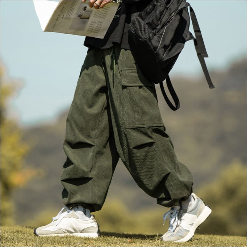 Stylish Wide-Leg Corduroy Cargo Pants for Men