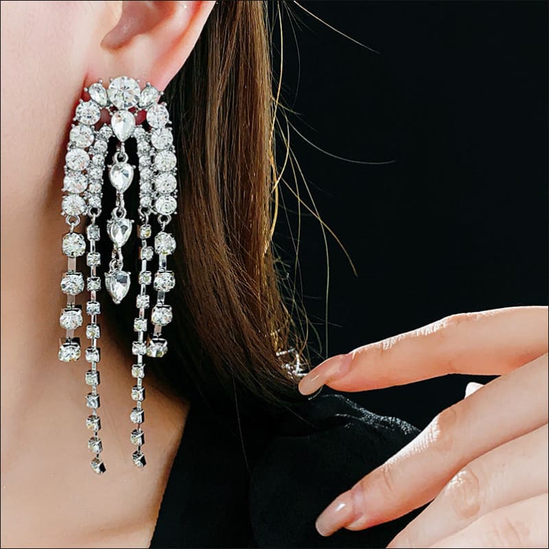 Water Droplet Shaped Luxury Tassel Earrings Elegance