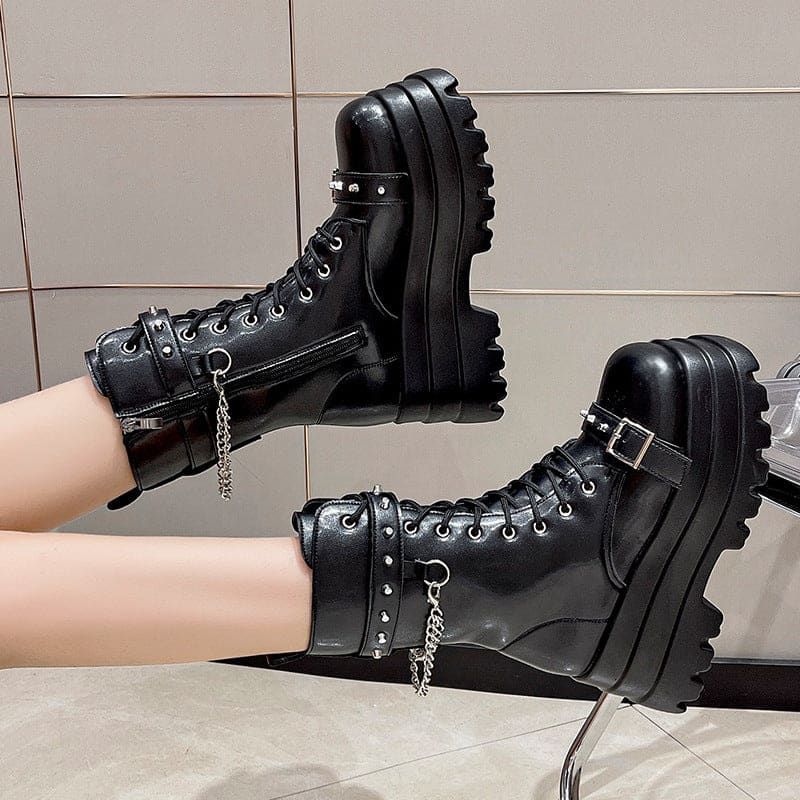 Women’s Punk Style Thick Sole Mid Length Boots With Studs