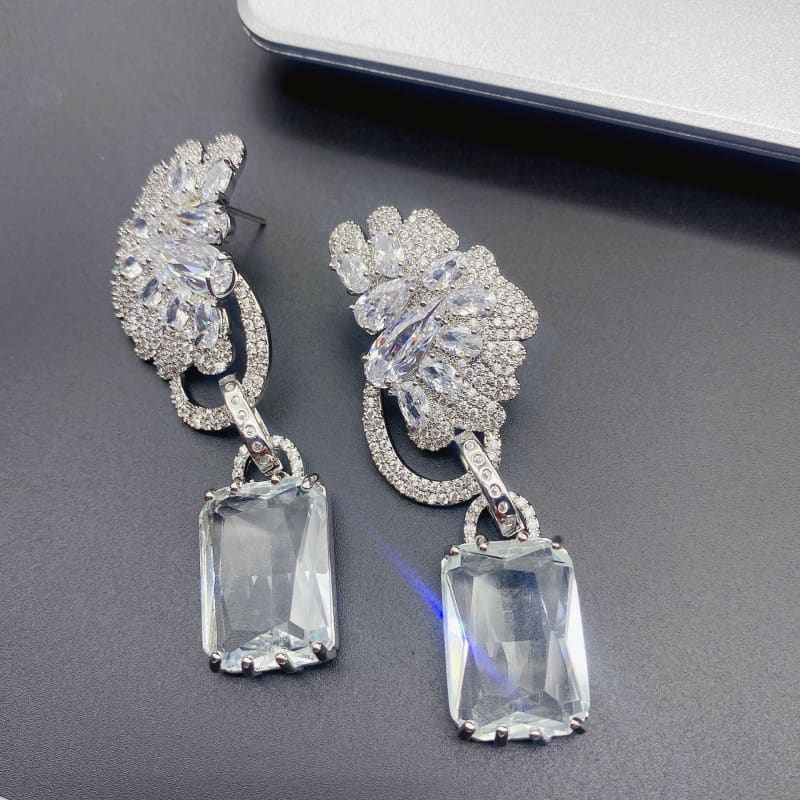 Zircon Precision Micro Inlaid Color Matching Earrings white